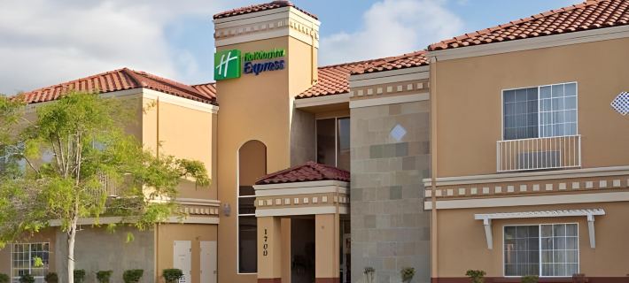 Holiday Inn Express & Suites SANTA CLARA by IHG Hotels in Santa Clara