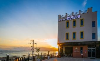 Pohang Bagliore Pension