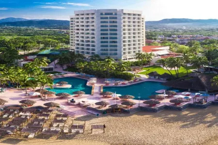Sunscape Dorado Pacifico Ixtapa Resort & Spa