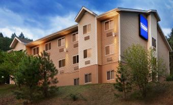 Travelodge by Wyndham Milford