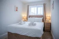 Fleet Street - 2 Bedroom Holiday Home - Swansea