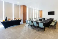 Courtyard Mazatlan Beach Resort - Business