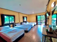 The Raft Land Resort Hotel a Distretto di Thong Pha Phum