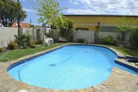 Colac Mid City Motor Inn Hotels in Birregurra