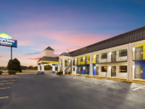 Days Inn & Suites by Wyndham Vicksburg Hotels in Vicksburg