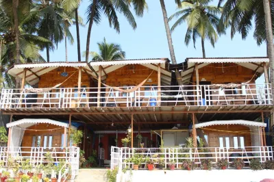 Lira Beach Place Hotels near Mapusa market
