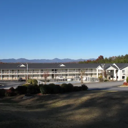 Days Inn by Wyndham Dahlonega University Area