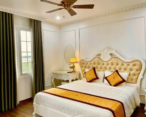 Gold Hotel Luxury Hotels in Tu Son