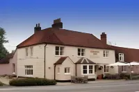 The Carnarvon Arms Hotels in Woolton Hill