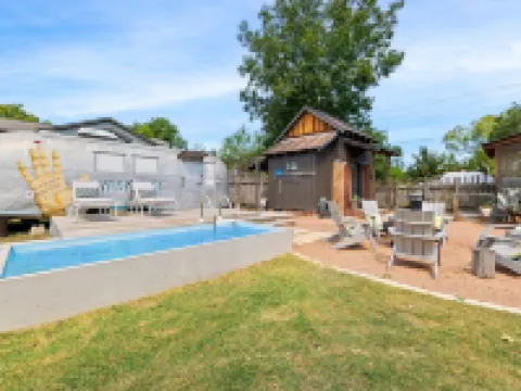 Camp Comfort Hotels in Comfort