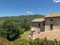 Scappo in Umbria, Villa Hotel a Montecchio