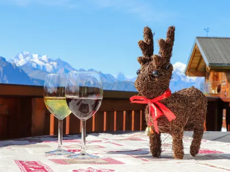 Carpe Diem Отели рядом с достопримечательностью «Алеч Арена»