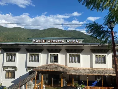 Hotel Classic Wood Hotels near Divine mad man trail