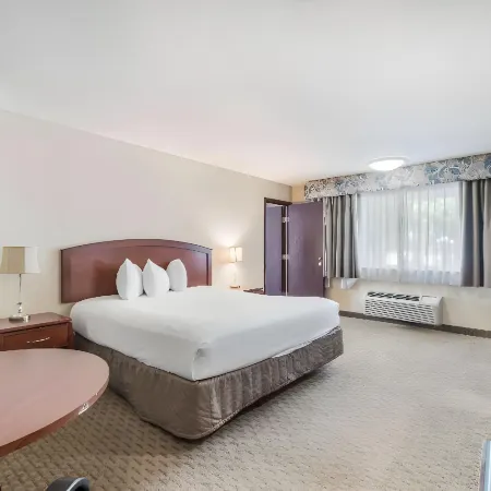 Red Lion Inn & Suites Vancouver