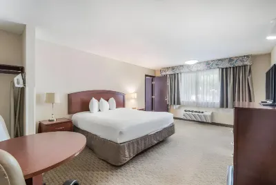 Red Lion Inn & Suites Vancouver فنادق في Clark County