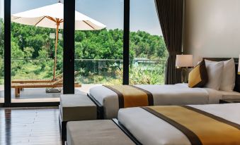 LAKE VIEW FAMILY VILLA