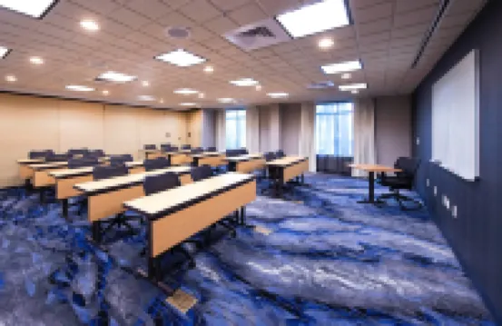 弗多斯塔萬楓飯店及套房