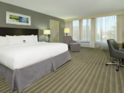 DoubleTree by Hilton Hotel Newark Hotels in Newark