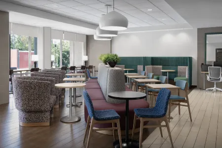 Home2 Suites by Hilton Greensboro Airport