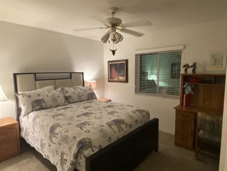 Heated Pool! WiFi Large Enclosed Yard Jetted Tub Smart TV BBQ Garage Parking