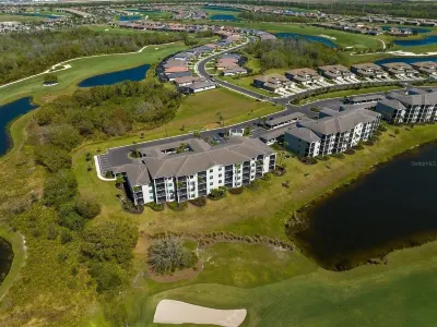 Stunning 2BR/2BA Unit overlooking the scenic Lakewood National Golf Course Hotels near Braden River