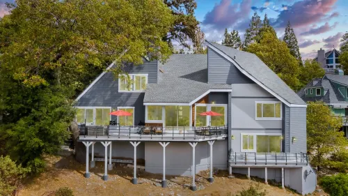 SPECTACULAR LAKE VIEW HOME, 3100 SFT, A/C, SPA, STEPS to LAKE