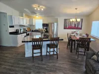 Cozy 2-bedroom on 10 acres with WiFi, AC in wonderful Yelm Hotel di Thurston County