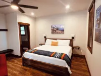 天鵝麋鹿嶺村201A小屋，可觀賞弗拉特黑德湖景 - 精品