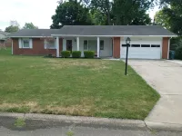Short Walk to Ball State University Campus - Quiet Neighborhood Hotels in Muncie
