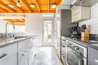 Charming Urban Cottage in Cap Hill