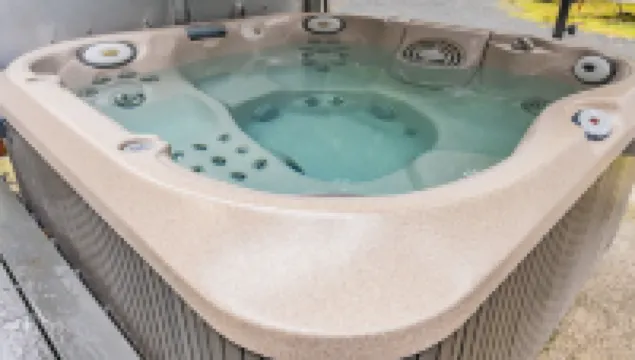 Tiny Home A, just steps from Mt. Rainer Nat. Park w/firepit.