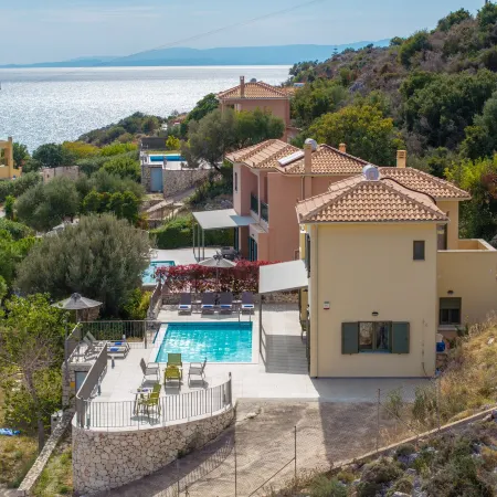 Villa Dinos with swimming pool