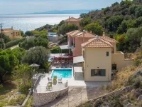 Villa Dinos with swimming pool