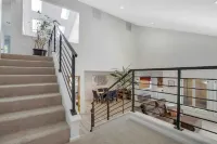 Luxurious Tree House