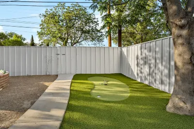 The Freaky Tiki -Lubbock, TX with an Island Flair! Các khách sạn gần Citibus