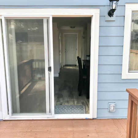 Entire Semi-Detached Kirkland Townhome