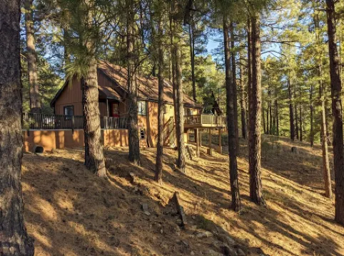 5Br Flagstaff Cabin • Deck • Games • 1 Acre• Hiking