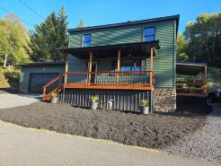 Sleeps 10 home in Thomas. Walk to Purple Fiddle. Close to Davis and Canaan