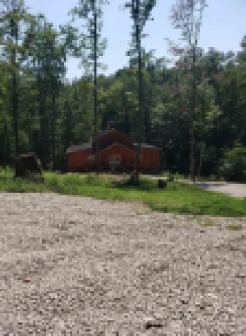 Sleepy Hollow 2-bedroom cabin with Hot Tub, WiFi near Red River Gorge