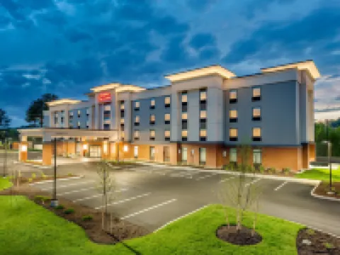 Hampton Inn & Suites Kittery-Portsmouth Hotels in Kittery