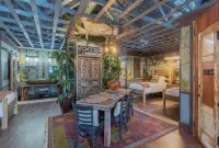 African-Themed Retreat: Kooyah Hotels in Comfort