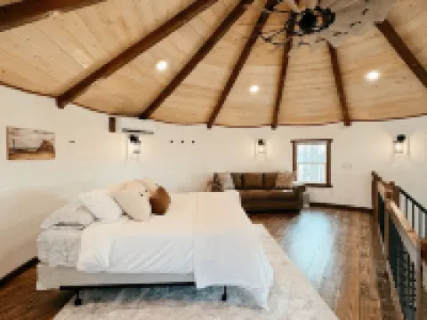 The Grainery is a cozy farm stay, nestled in the Ozark hills Hotels in Webster County