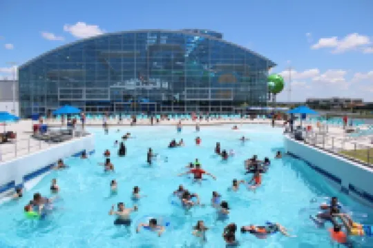 4 BR/2 BA walking distance to AT&T, Ranger Stadium, Texas Live, Six Flags