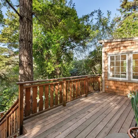 Cozy Riverview Cottage Retreat - walk to hiking trails & downtown Duncans Mills