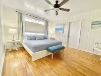 Coastal Cottage on the Water with Dock Hotels in Stump Sound
