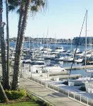 Spacious 3 Bedroom, Close to the Beach