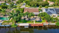 Waterfront Home!! Gulf Stream with Kayaks