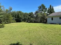 Peaceful retreat in central Yarmouth, walking distance to Main Street. Hotels near Eartha Globe