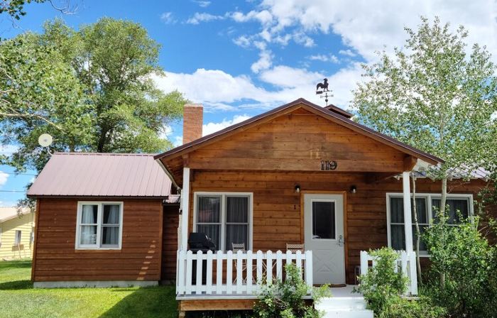 Home Located Close to Everything in Pinedale