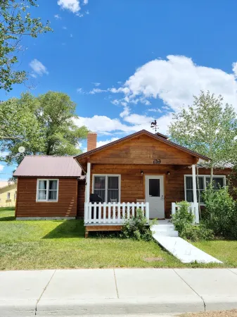 Home Located Close to Everything in Pinedale